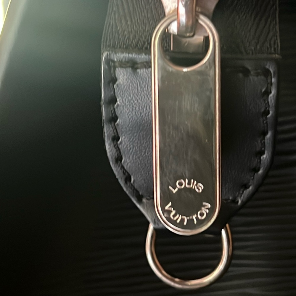 LOUIS VUITTON Madeleine PM Epi Leather Black Shoulder Bag Handbag Purse - Picture 4 of 14